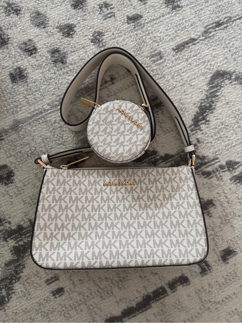 Michael Kors Jet Set crossbody with Coin Purse